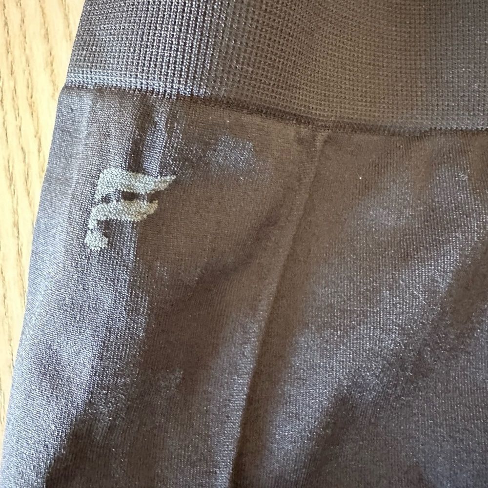 Fabletics Sync Seamless 7/8 Black Legging- Xs - image 5